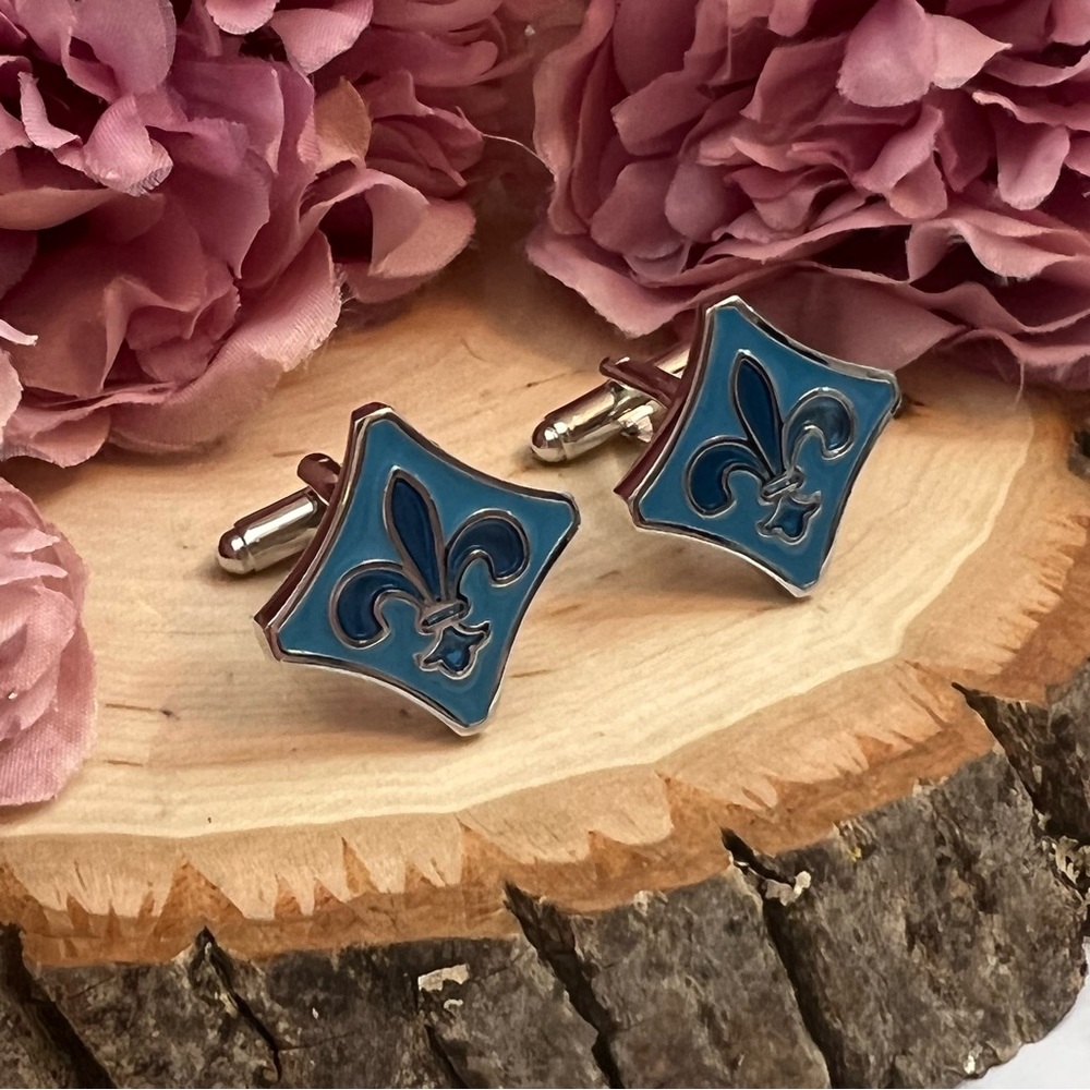 Elegant Two Tone Blue Fleur de Lis Cufflinks - Picture 9 of 15